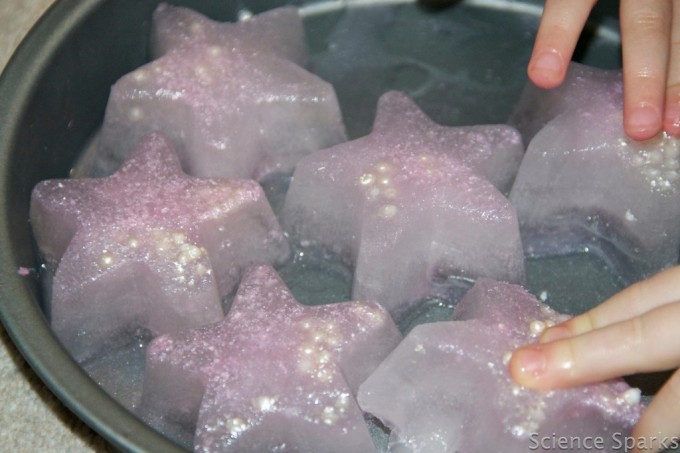 Bowl of sparkly ice - ice experiment for toddlers