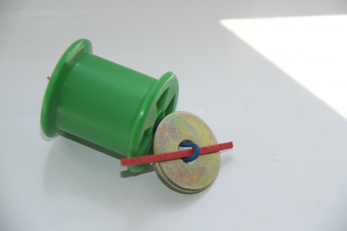 Cotton reel
