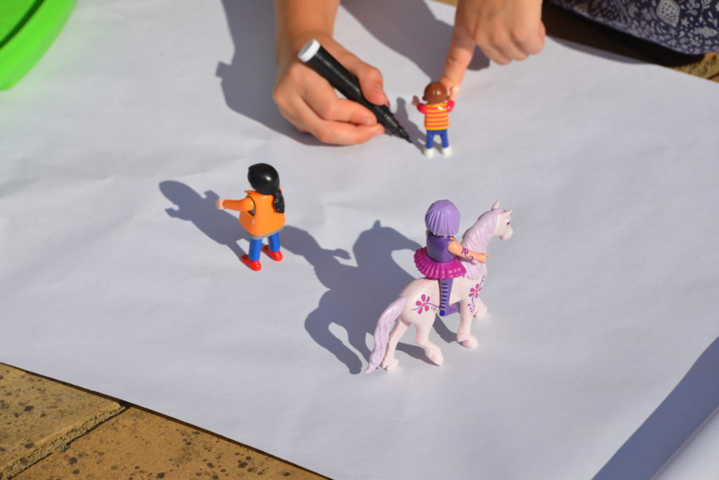 Shadow drawings made with plastic toys - funny shadow activity for children