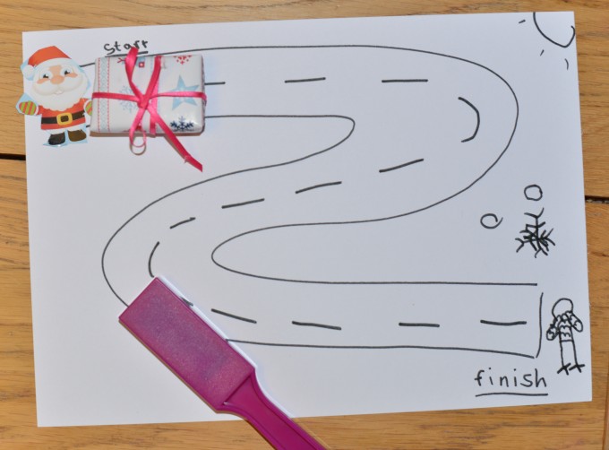 Christ mas magnet maze