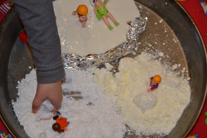 Pretend snow - snow dough recipe