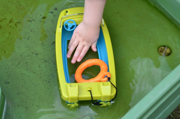 Underwater explorer from GeoSafari