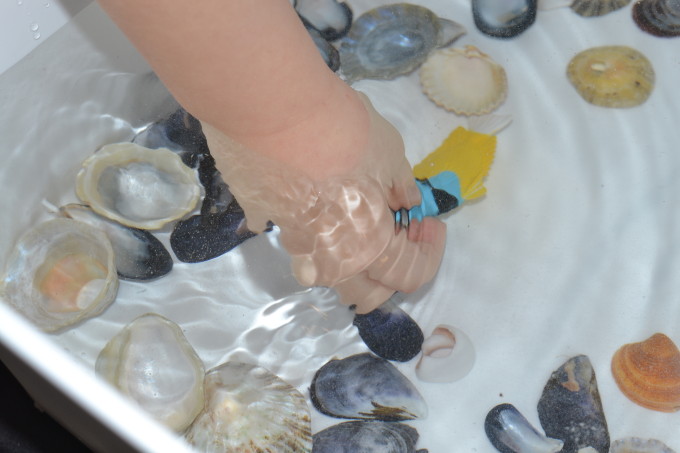 Fun ice experiment for preschoolers