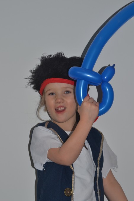 how to make a pirate sword