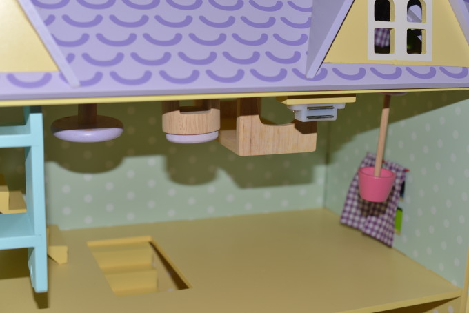 The Twits House - Roald Dahl Science Experiment - make glue for an upside down house