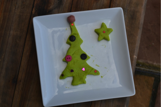 christmas play dough tree #christmascrafts