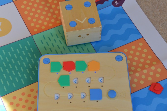 Cubetto - what's in the box
