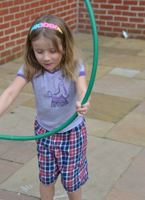 skip hula hoop