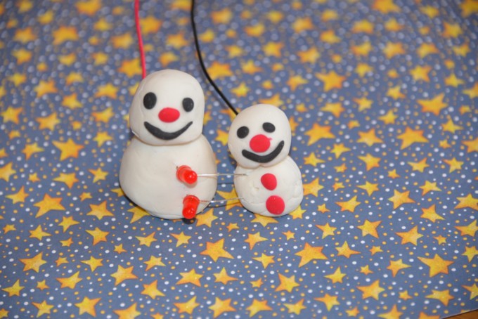 light up snowman made with play dough and LEDS