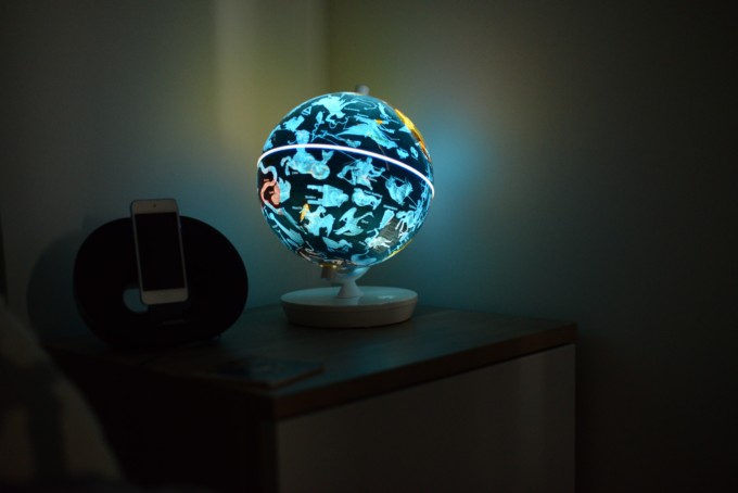 Oregon Scientific Day and Night Globe