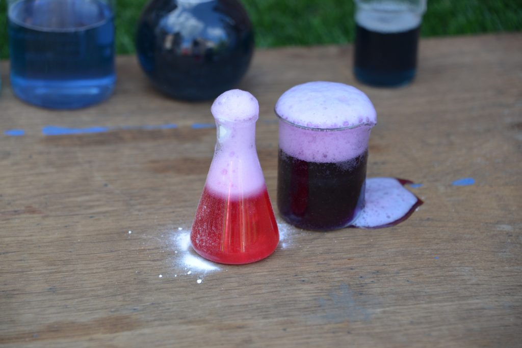 red cabbage indicator with baking soda and vinegar added to make it fizz.