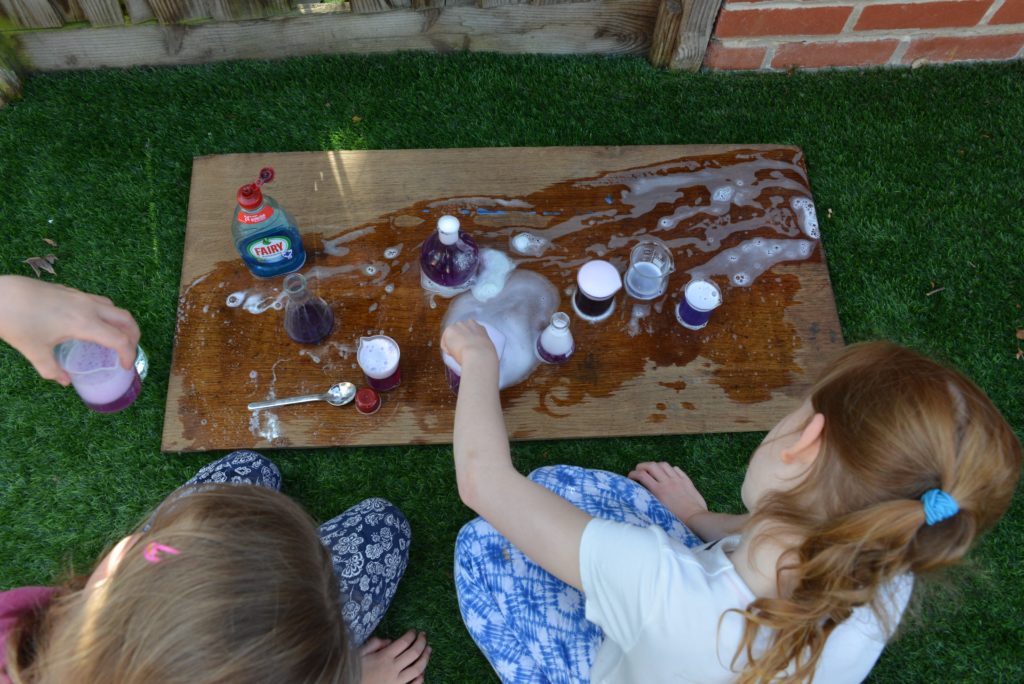 colour changing potions made with red cabbage juice and baking soda