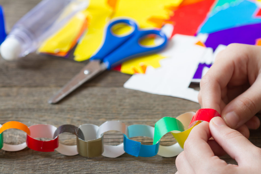 Fun paperchain science/STEM activity for kids