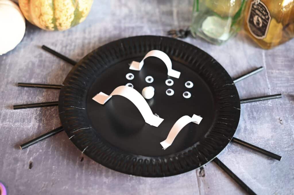 paper plate spider mini marble maze