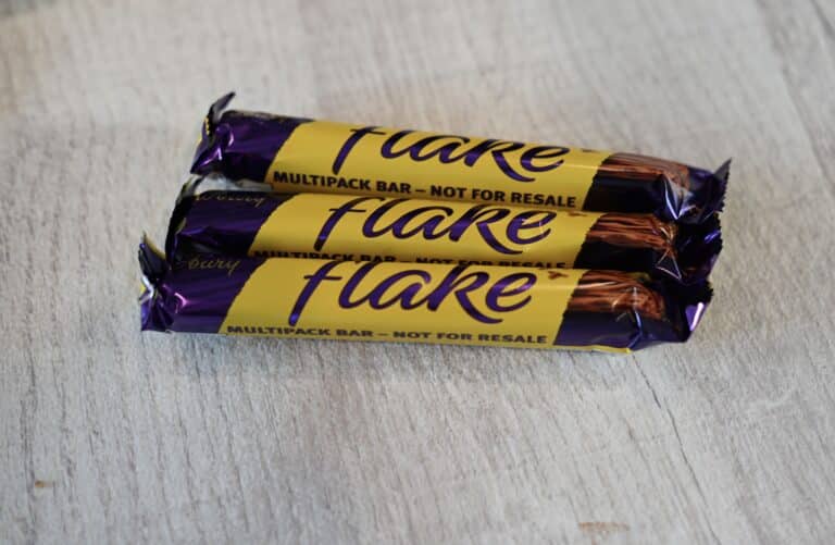 3 Cadbury's Flake bars