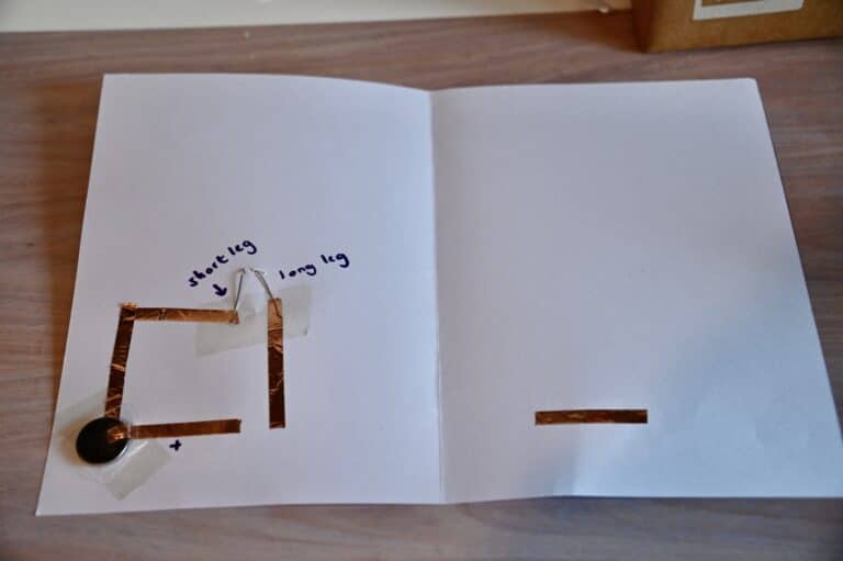 How to Make Light-Up DIY Christmas Cards with Paper Circuits
